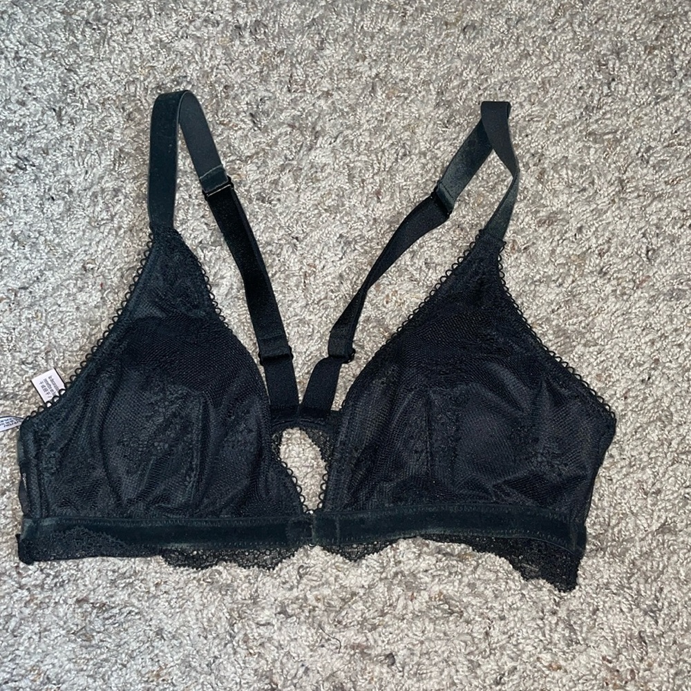 Victoria’s Secret Lace Trim Black Bralette
